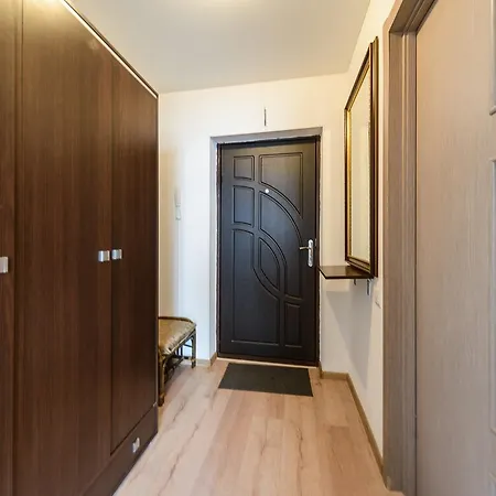 New Near Airport Apartamento Kiev